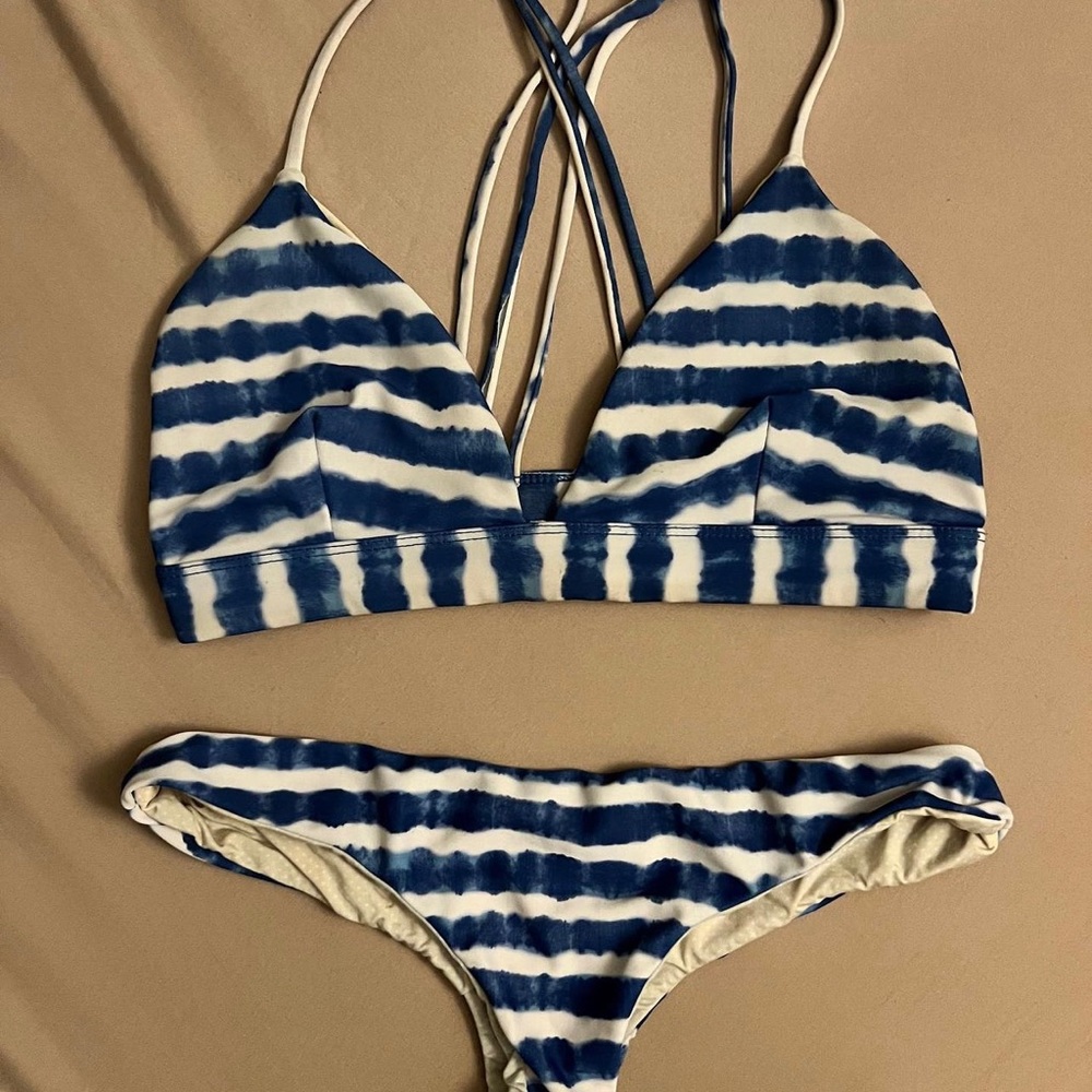 ACACIA SET AWAPUHI TOP & HOOKIPA BOTTOMS PACIFIC TIDES SIZE MEDIUM